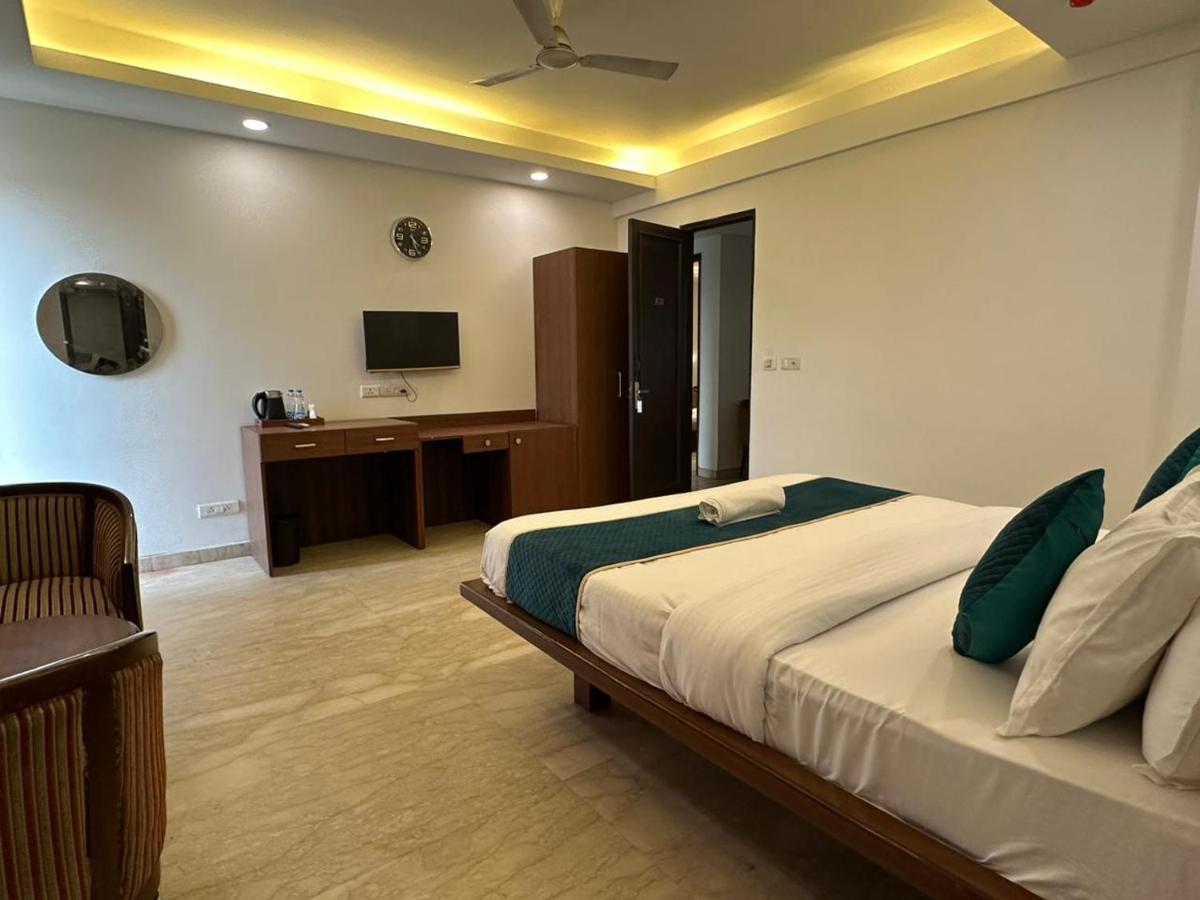 Hotel The Imperio Νέο Δελχί Εξωτερικό φωτογραφία