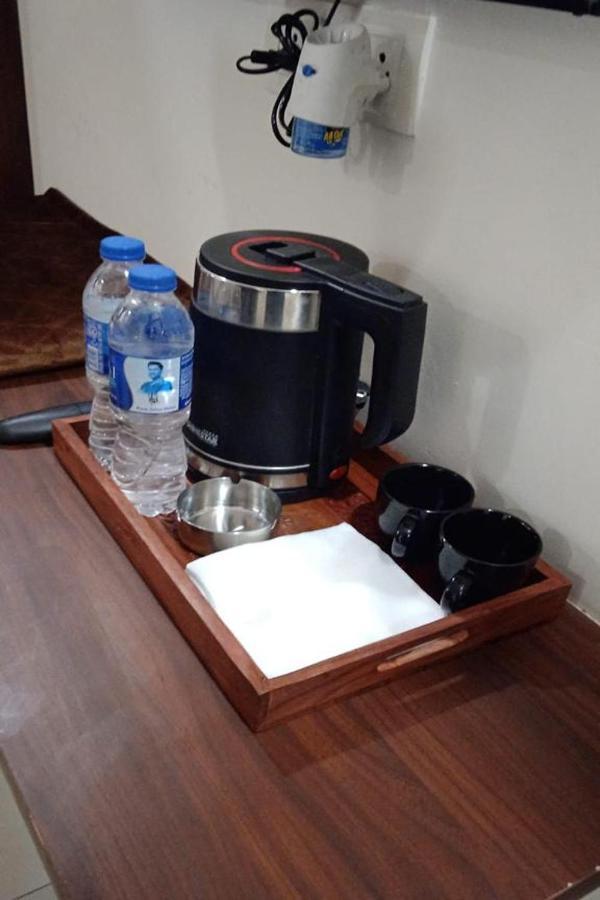 Hotel The Imperio Νέο Δελχί Εξωτερικό φωτογραφία